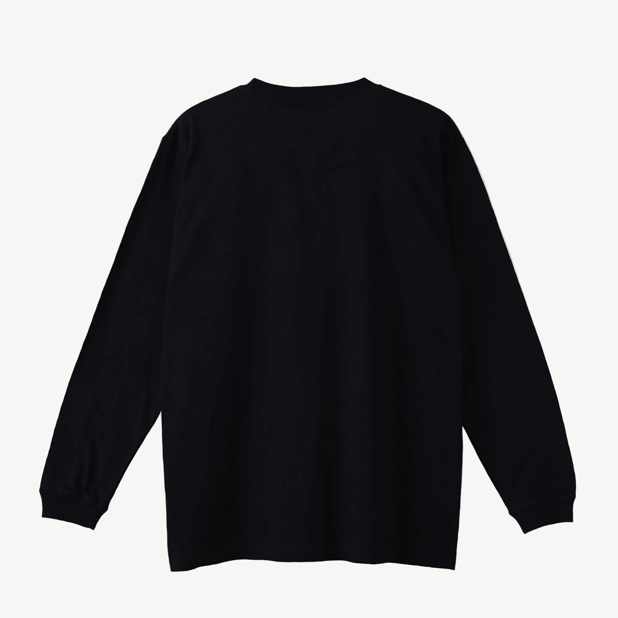 Collis FelixのブラックのロングスリーブTシャツを背面から撮影した商品画像。ロゴやプリントのないシンプルなデザイン。