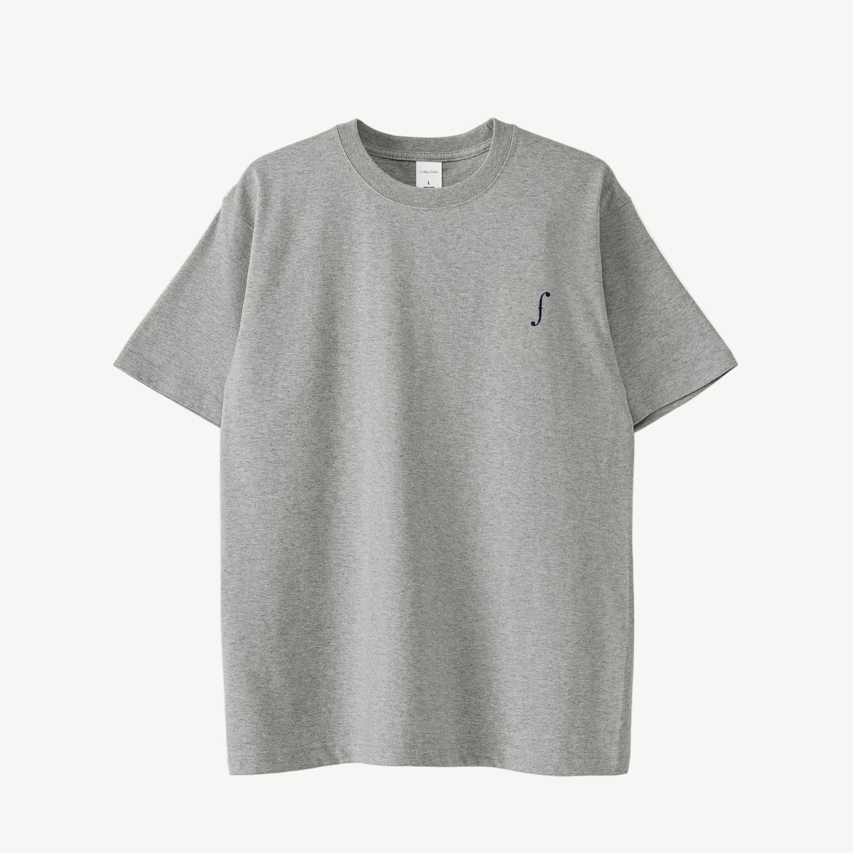 Collis FelixのグレーのTシャツを正面から撮影した商品画像。左胸にネイビーのブランドロゴが入っている。